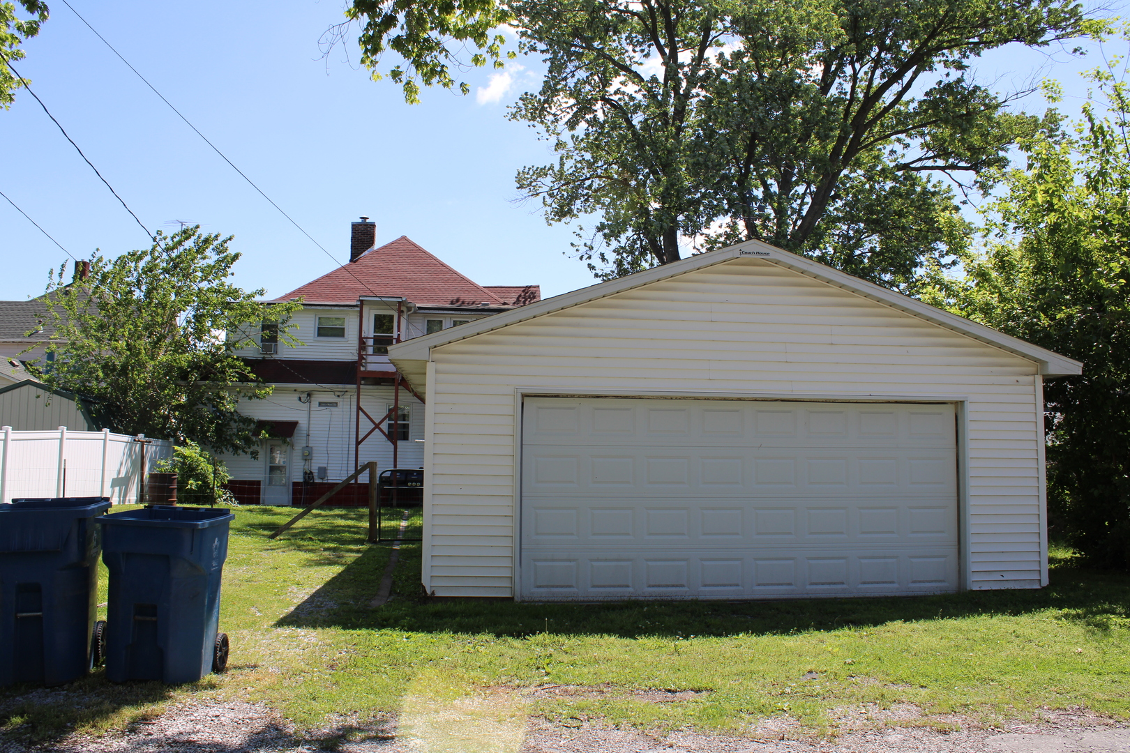 230 N Cherry Street Property Photo 52