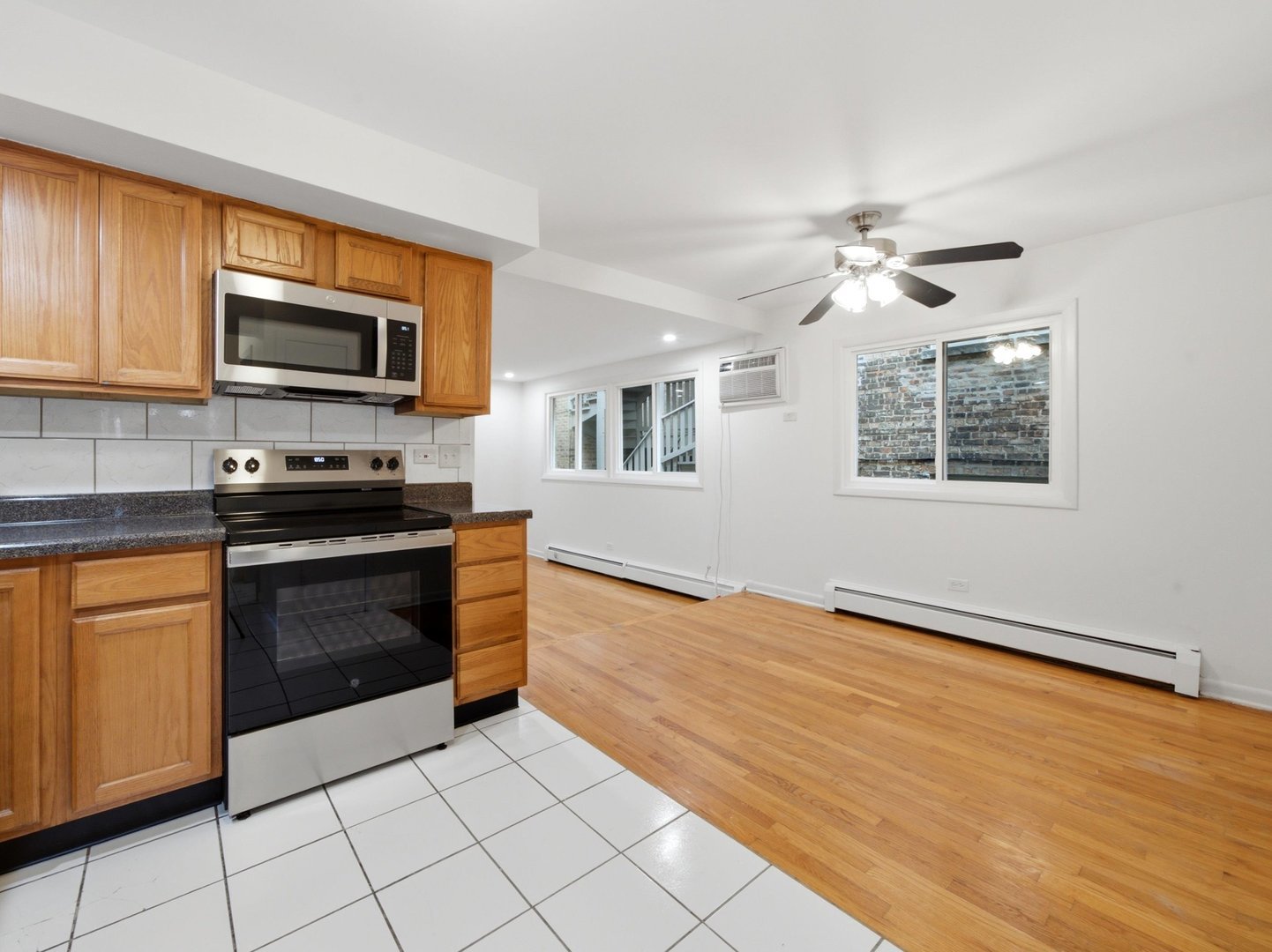714 N Austin Boulevard 202 Property Photo 14