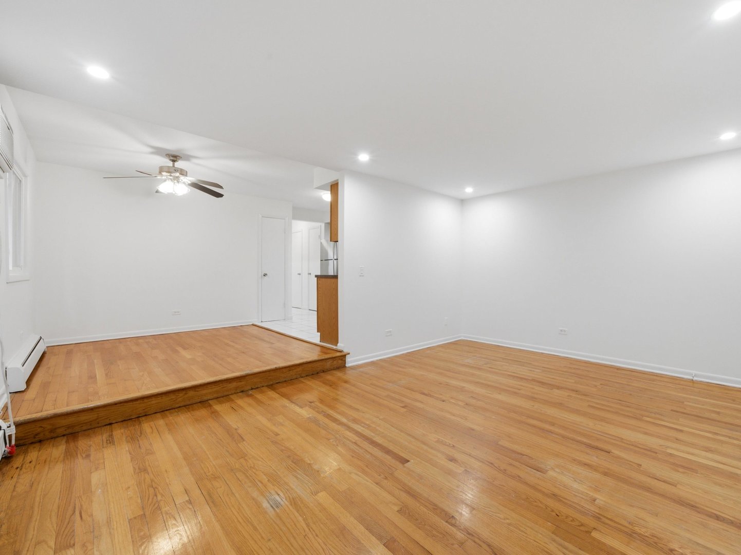 714 N Austin Boulevard 202 Property Photo 16