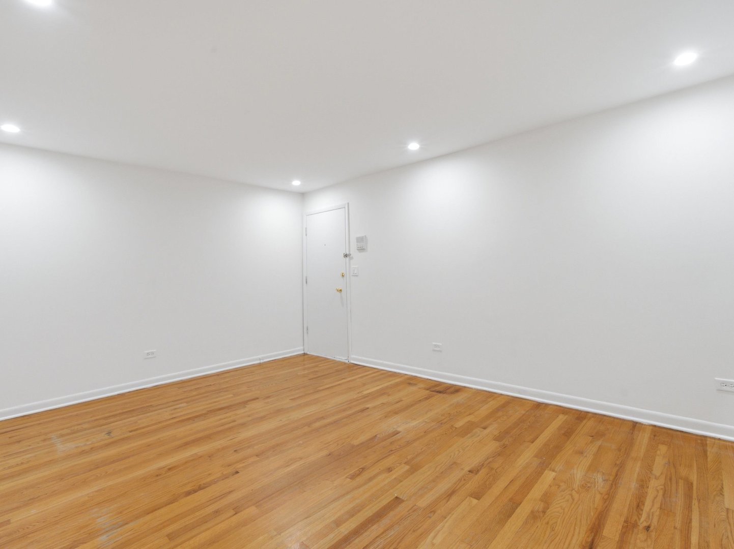 714 N Austin Boulevard 202 Property Photo 17