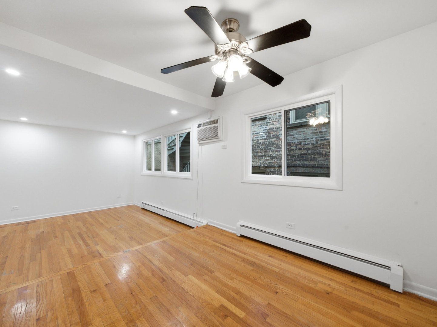 714 N Austin Boulevard 202 Property Photo 19