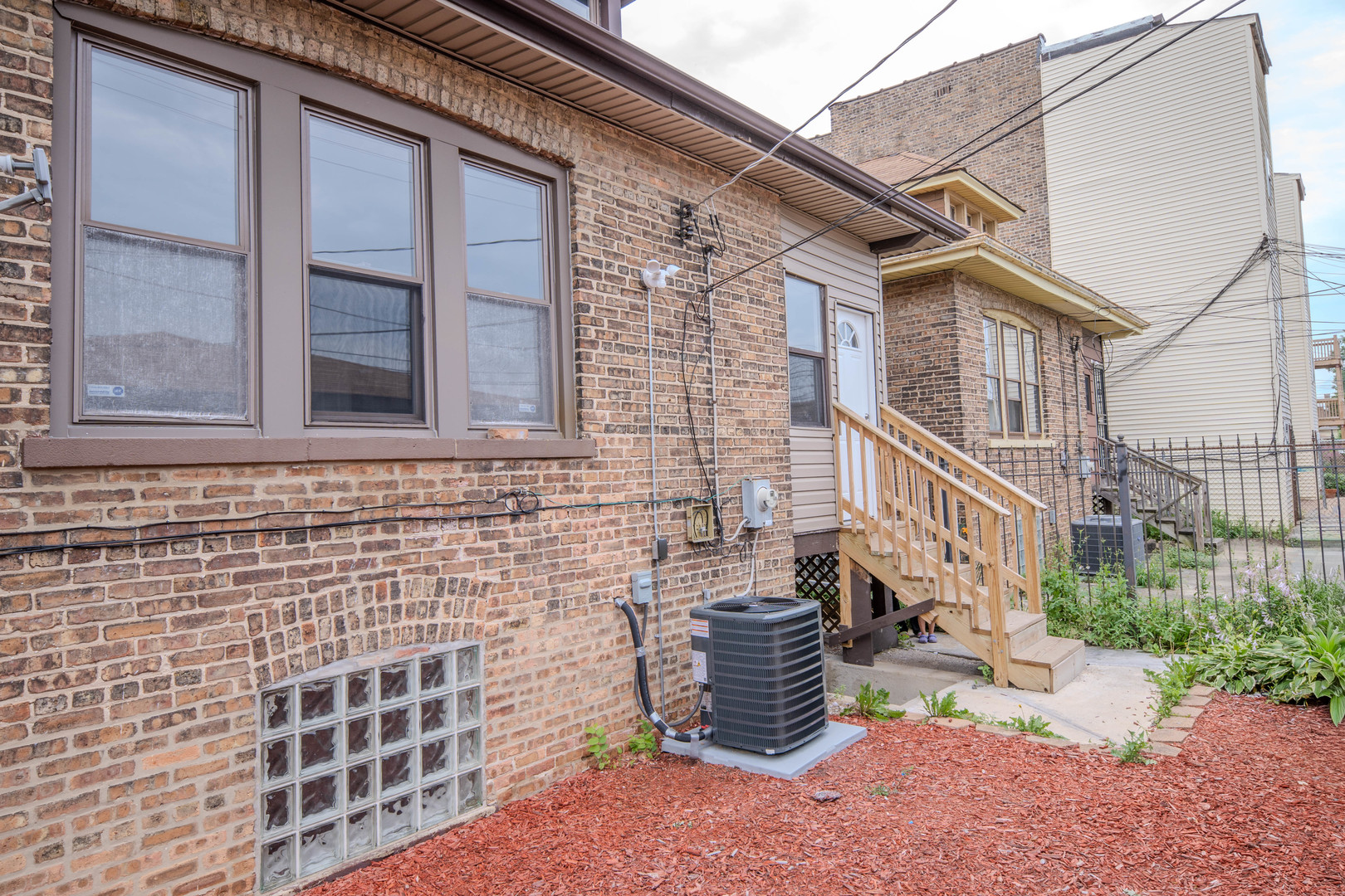 7928 S Winchester Avenue Property Photo 3