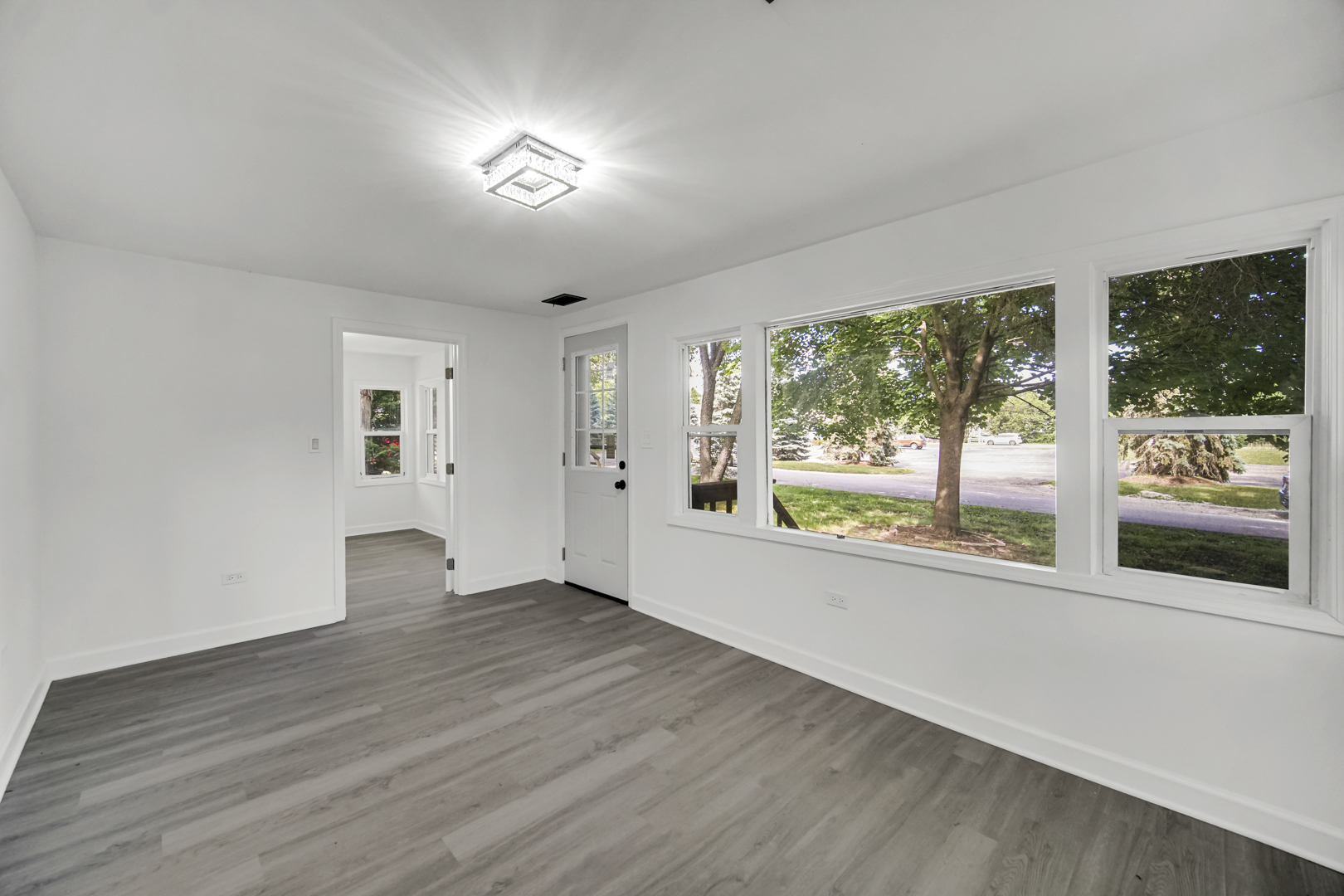 34904 N Carvis Drive Property Photo 4