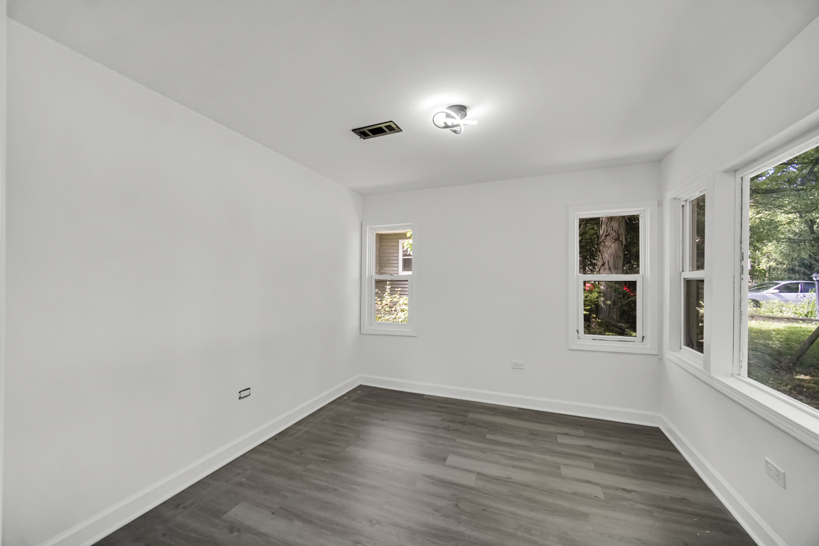 34904 N Carvis Drive Property Photo 5