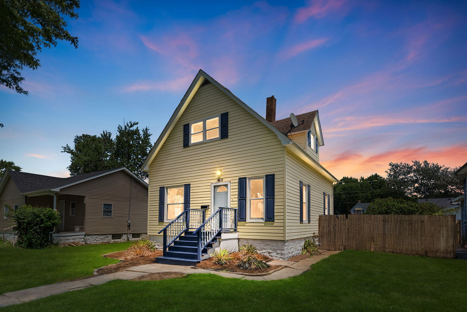 780 S Elm Avenue Property Photo 1