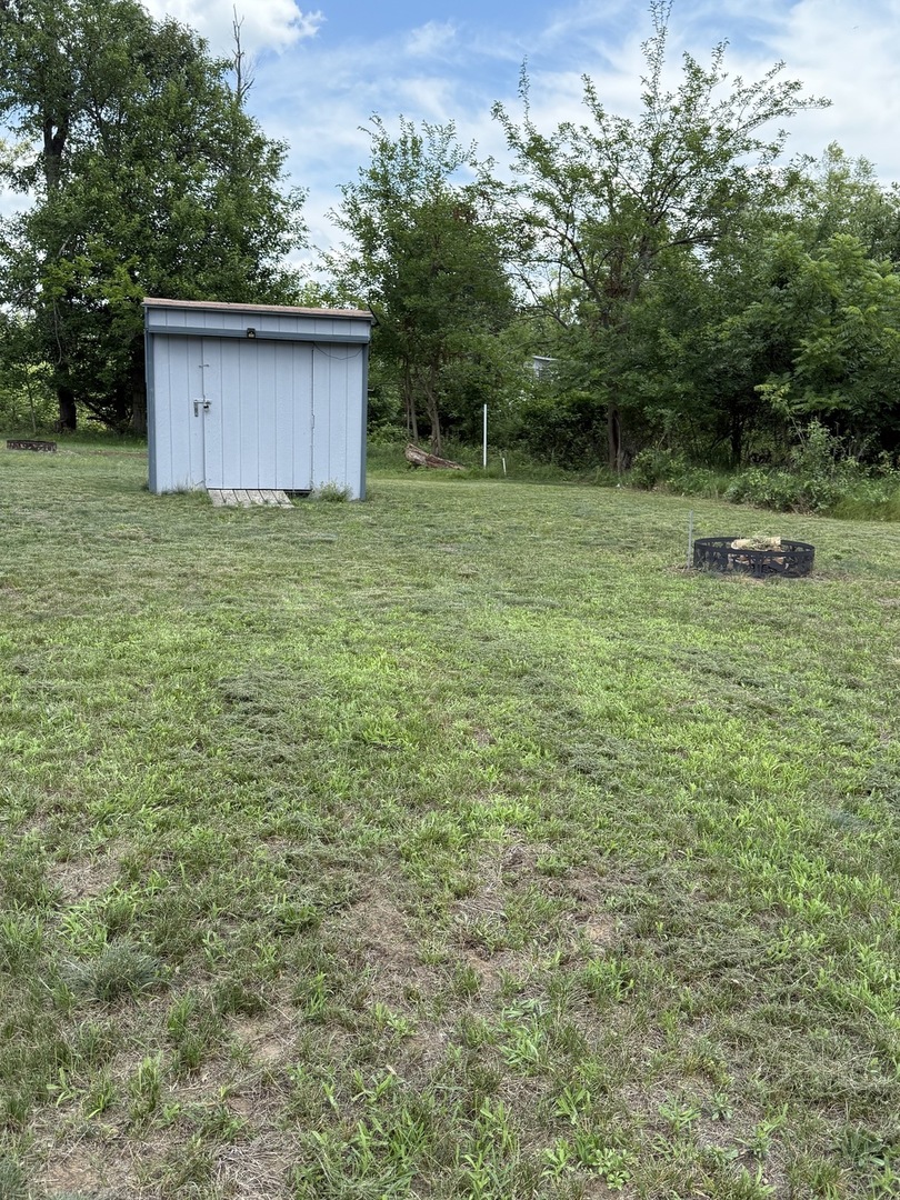 22-34 Woodhaven Lakes Property Photo 15