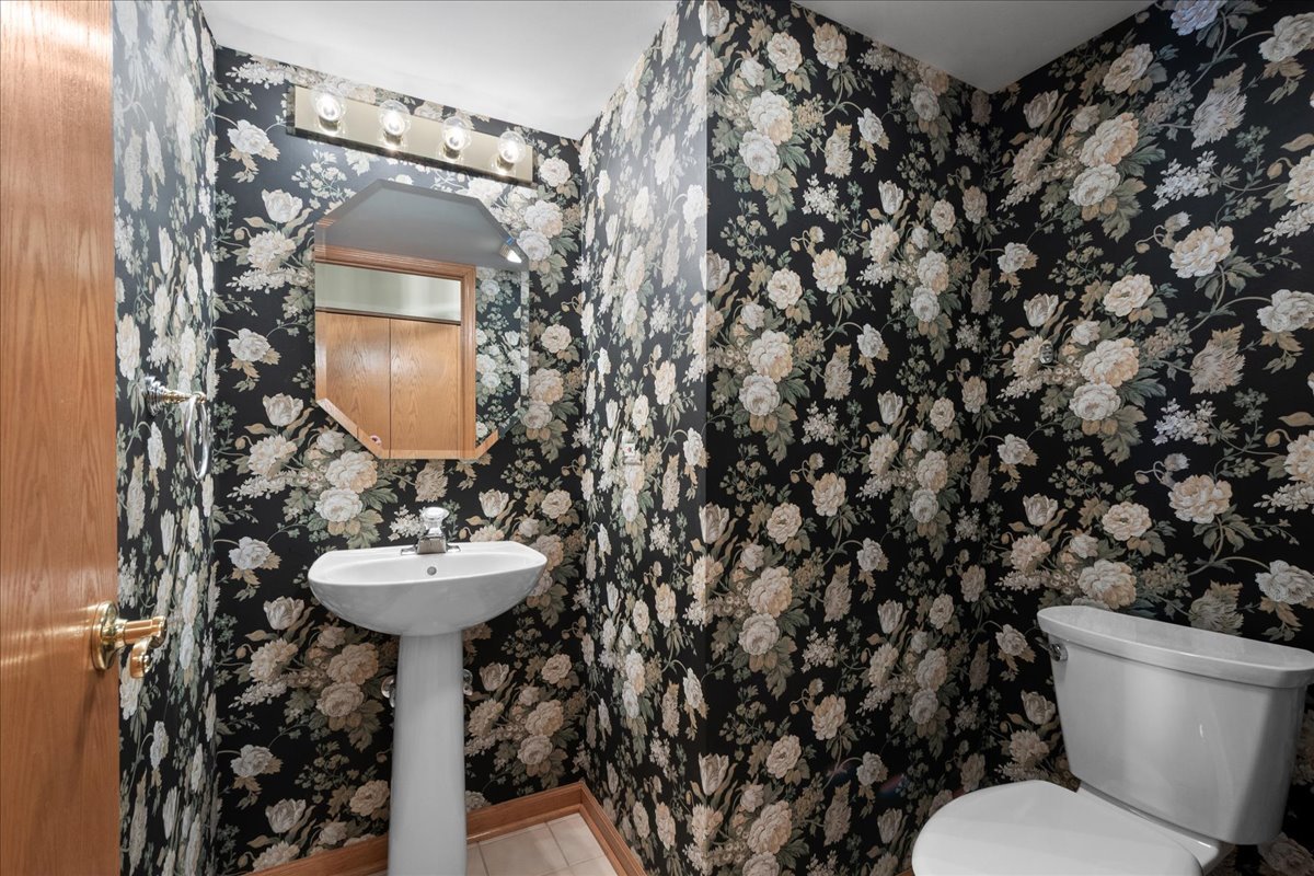 7951 Hedgewood Drive Property Photo 19