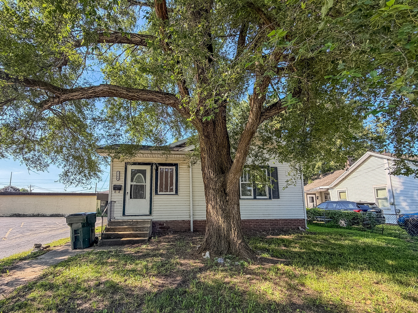 1104 W Williams Street Property Photo 1