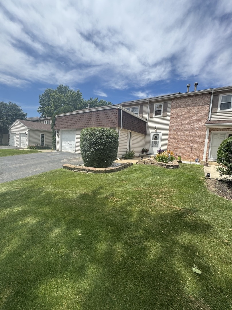 140 Julie Road Property Photo 1