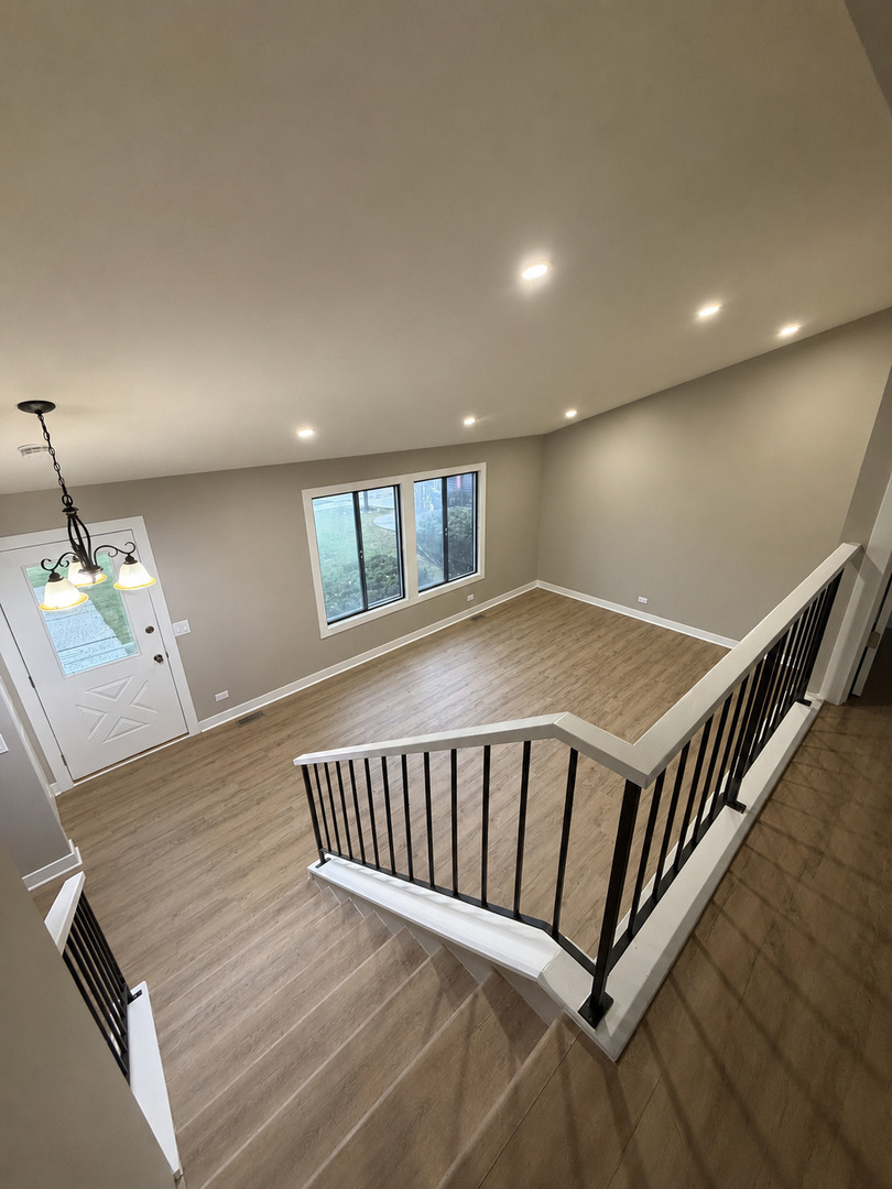 208 Albert Drive Property Photo 2