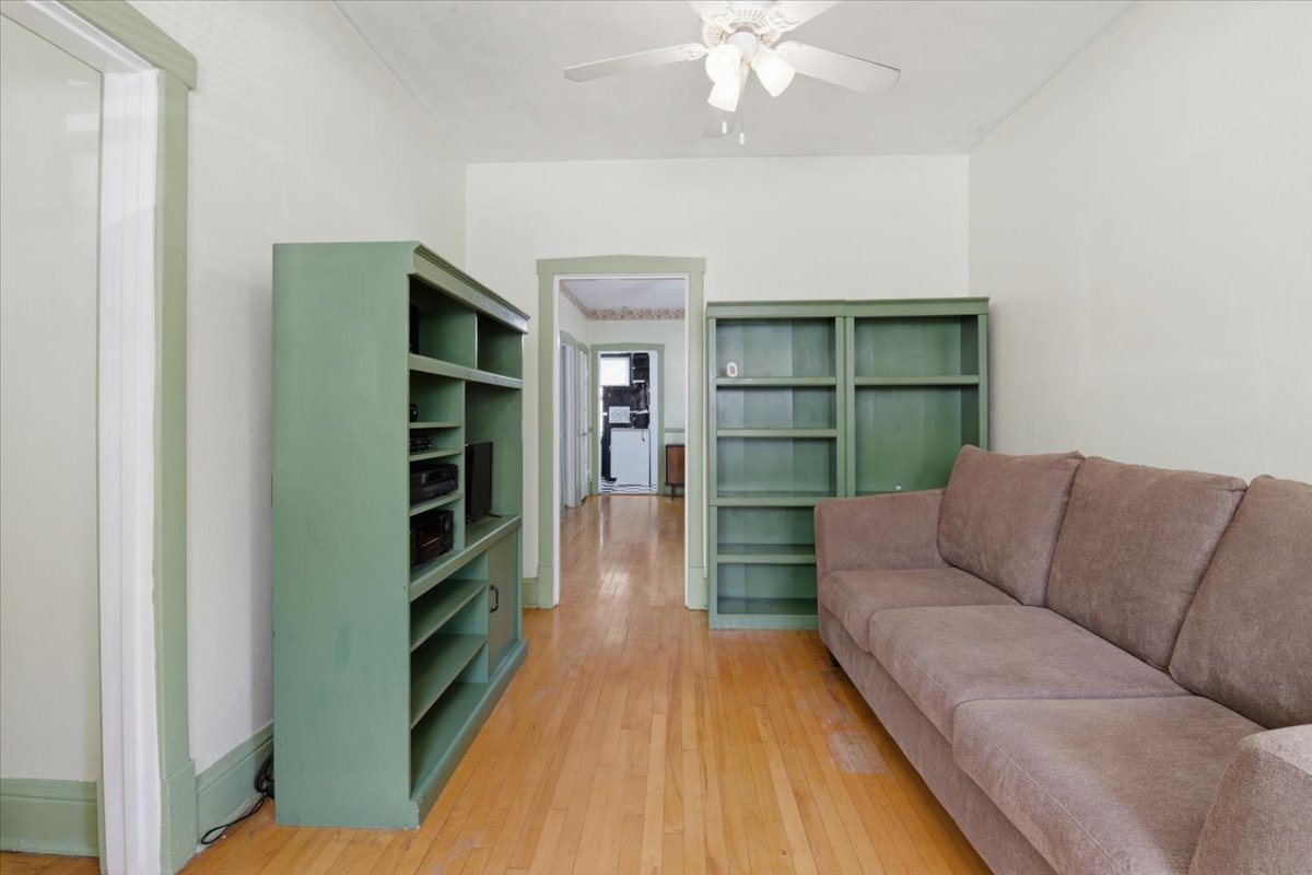 4017 Oak Avenue Property Photo 4