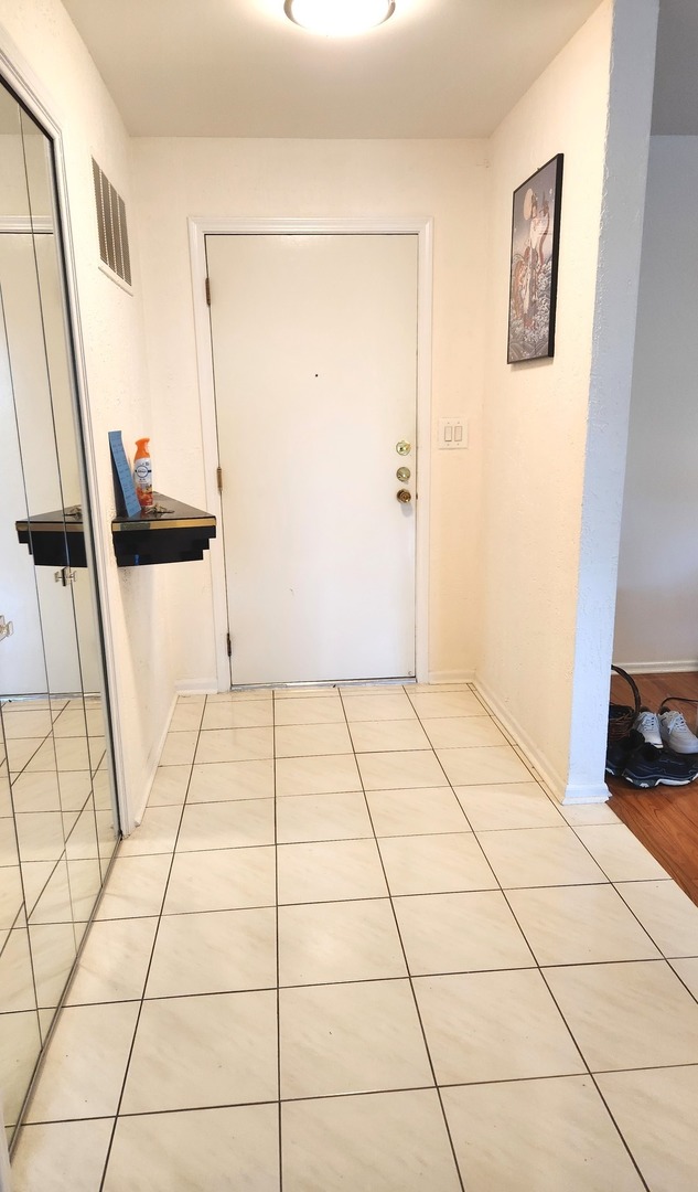 8001 W Courte Drive 310 Property Photo 8