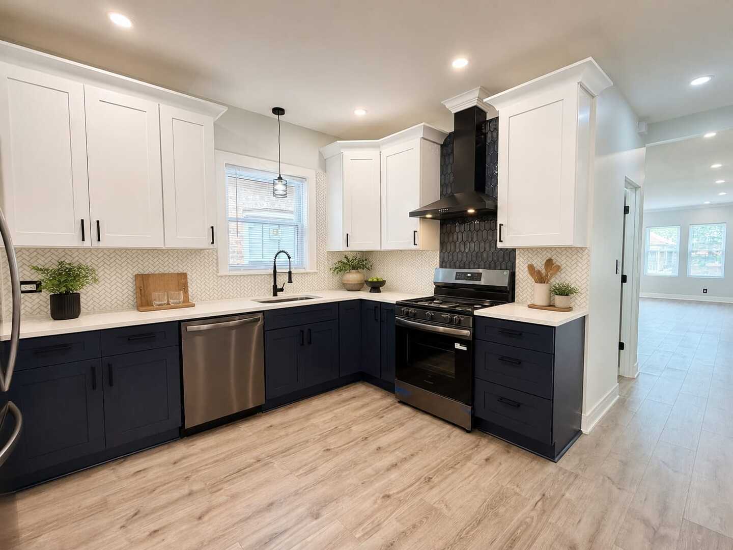 7522 S Aberdeen Street Property Photo 15