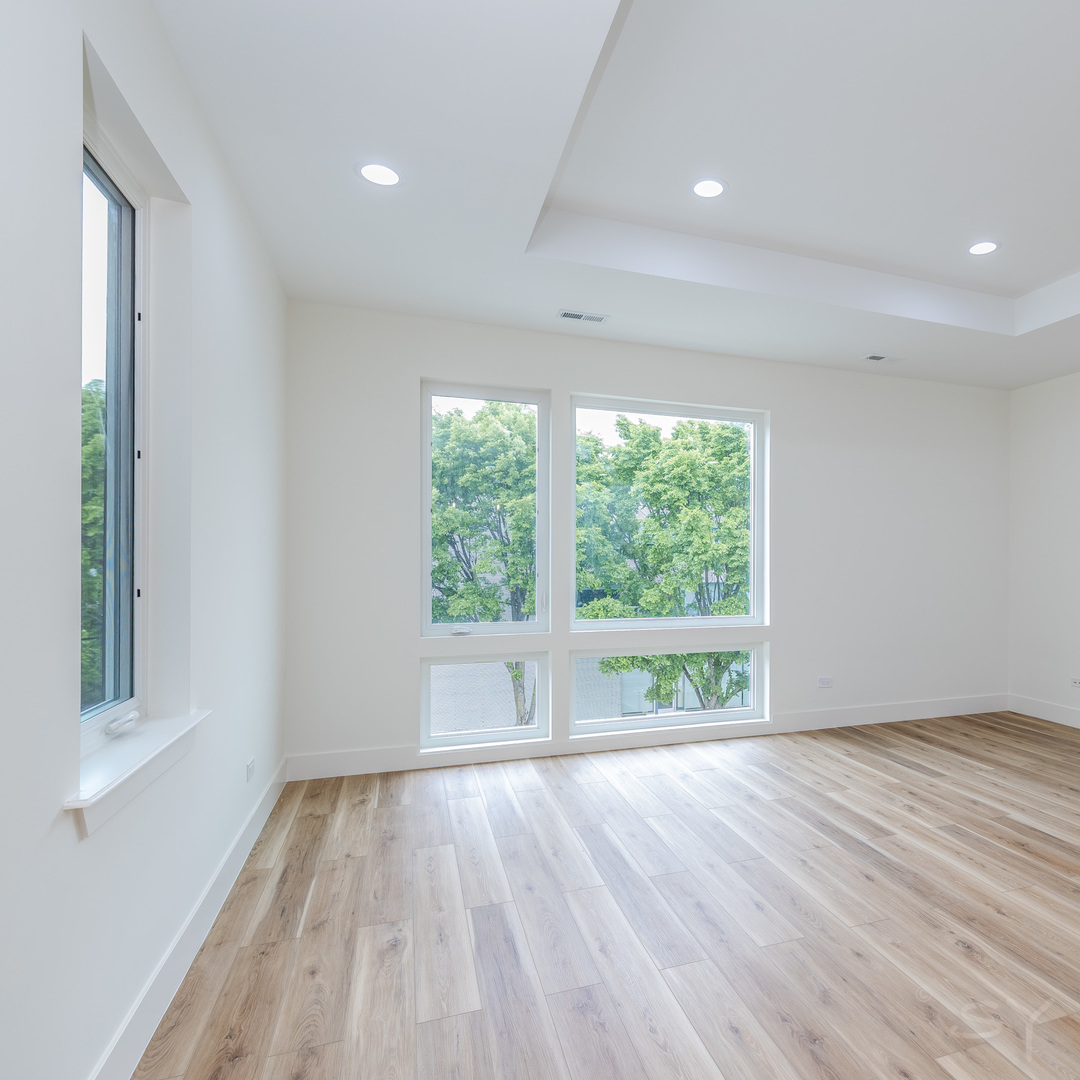 2611 W 21 Street Property Photo 6