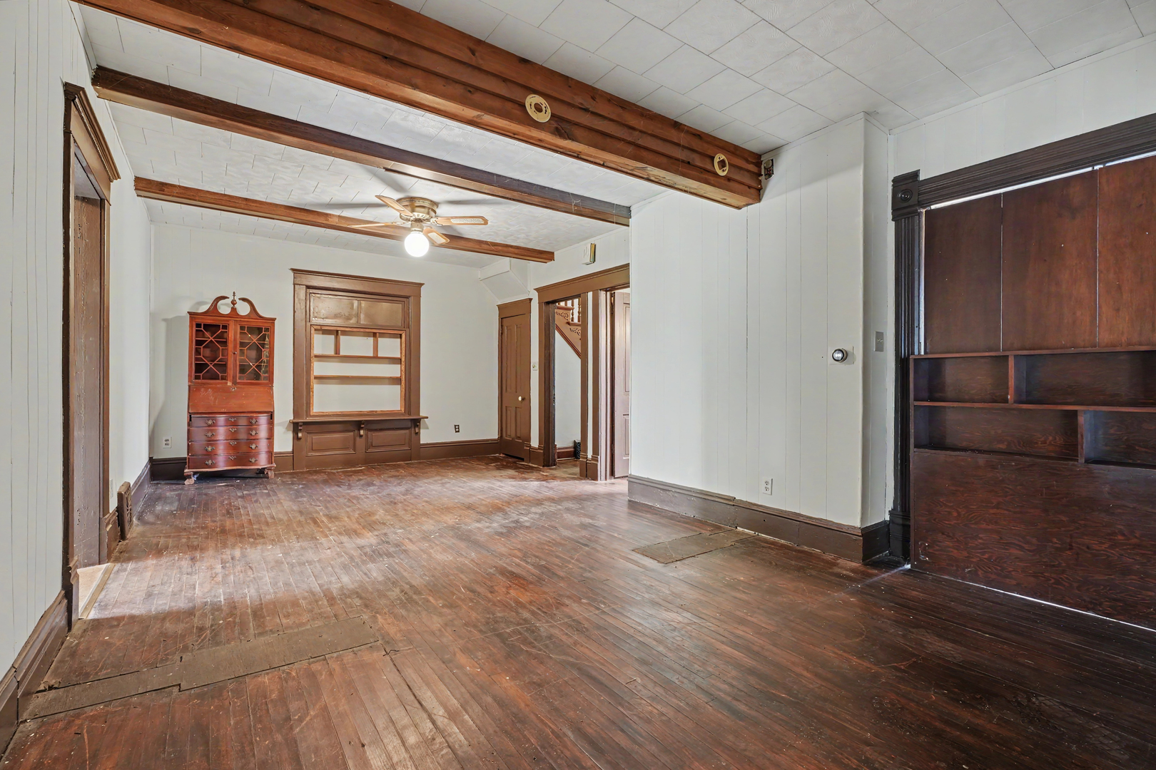 105 W Maple Street Property Photo 10