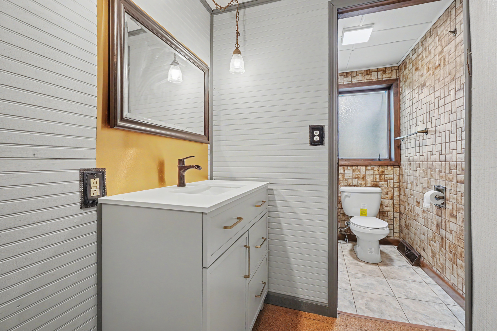105 W Maple Street Property Photo 14