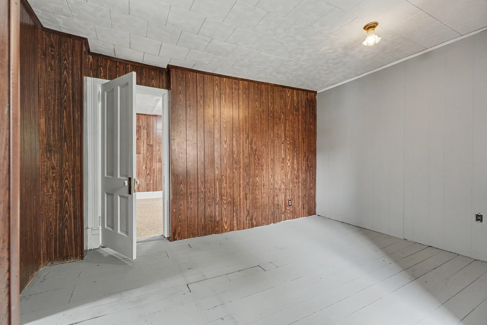 105 W Maple Street Property Photo 27