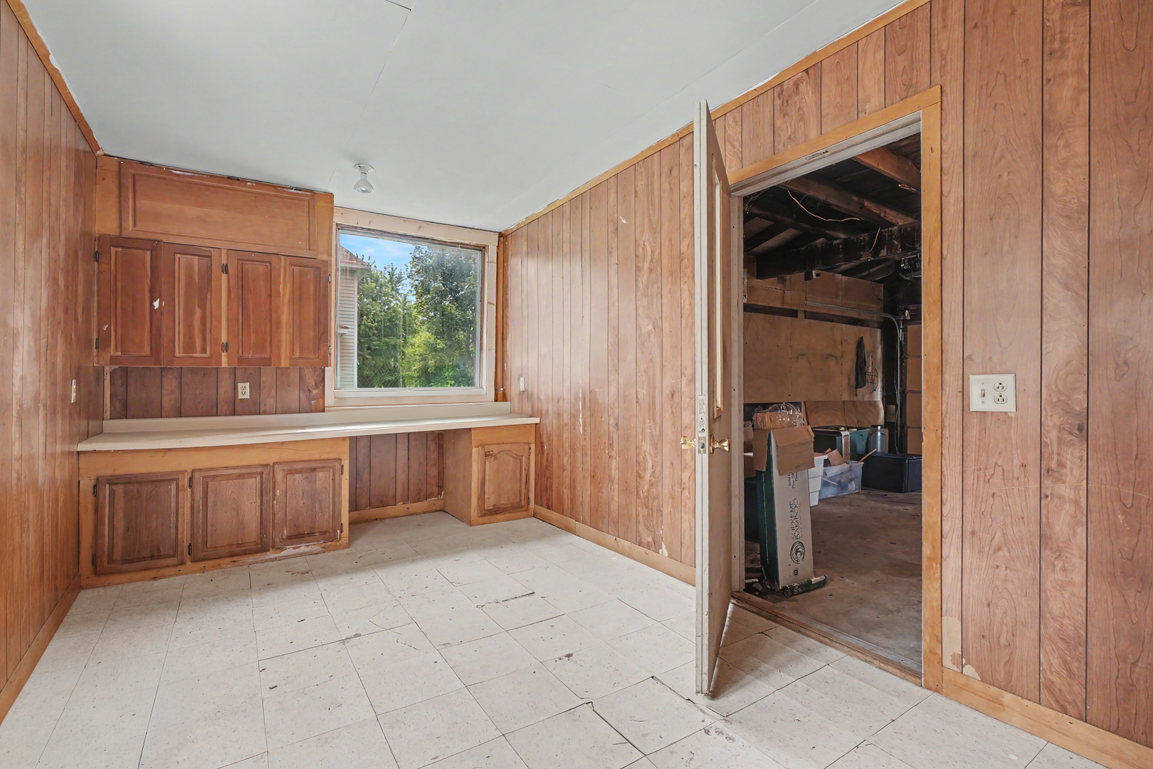105 W Maple Street Property Photo 31