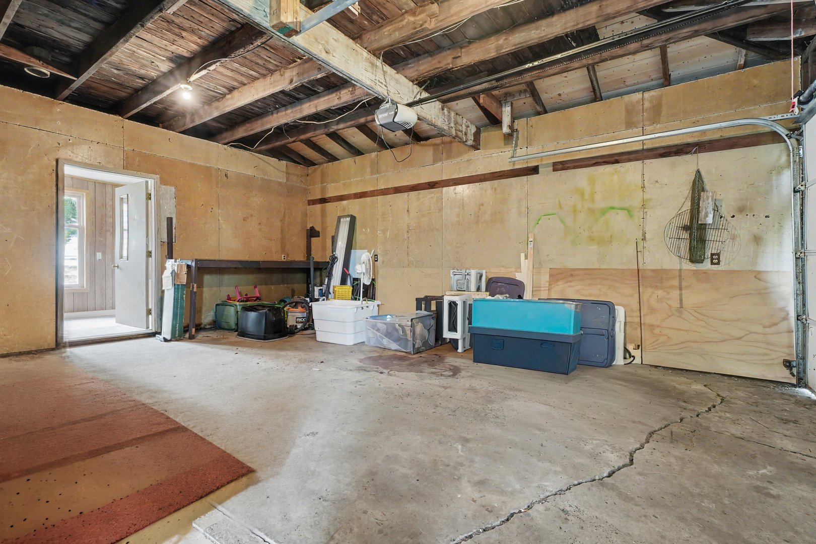105 W Maple Street Property Photo 32