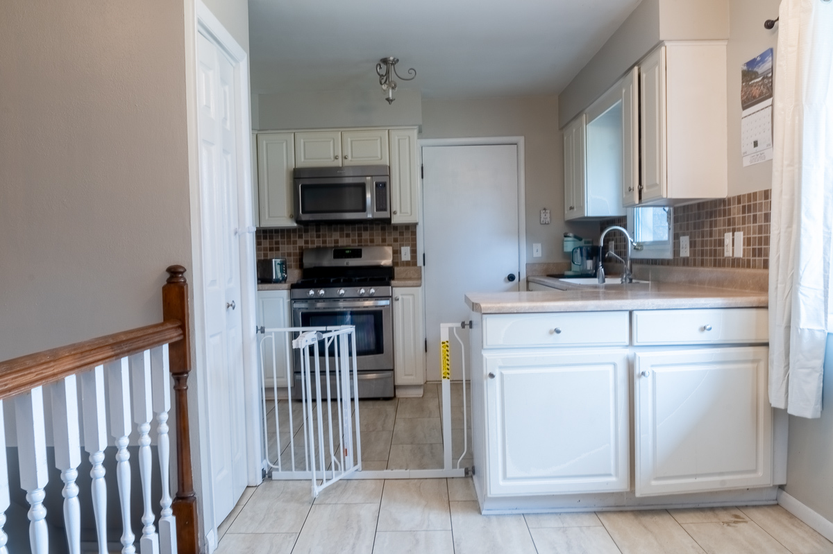 810 42nd Street Property Photo 4