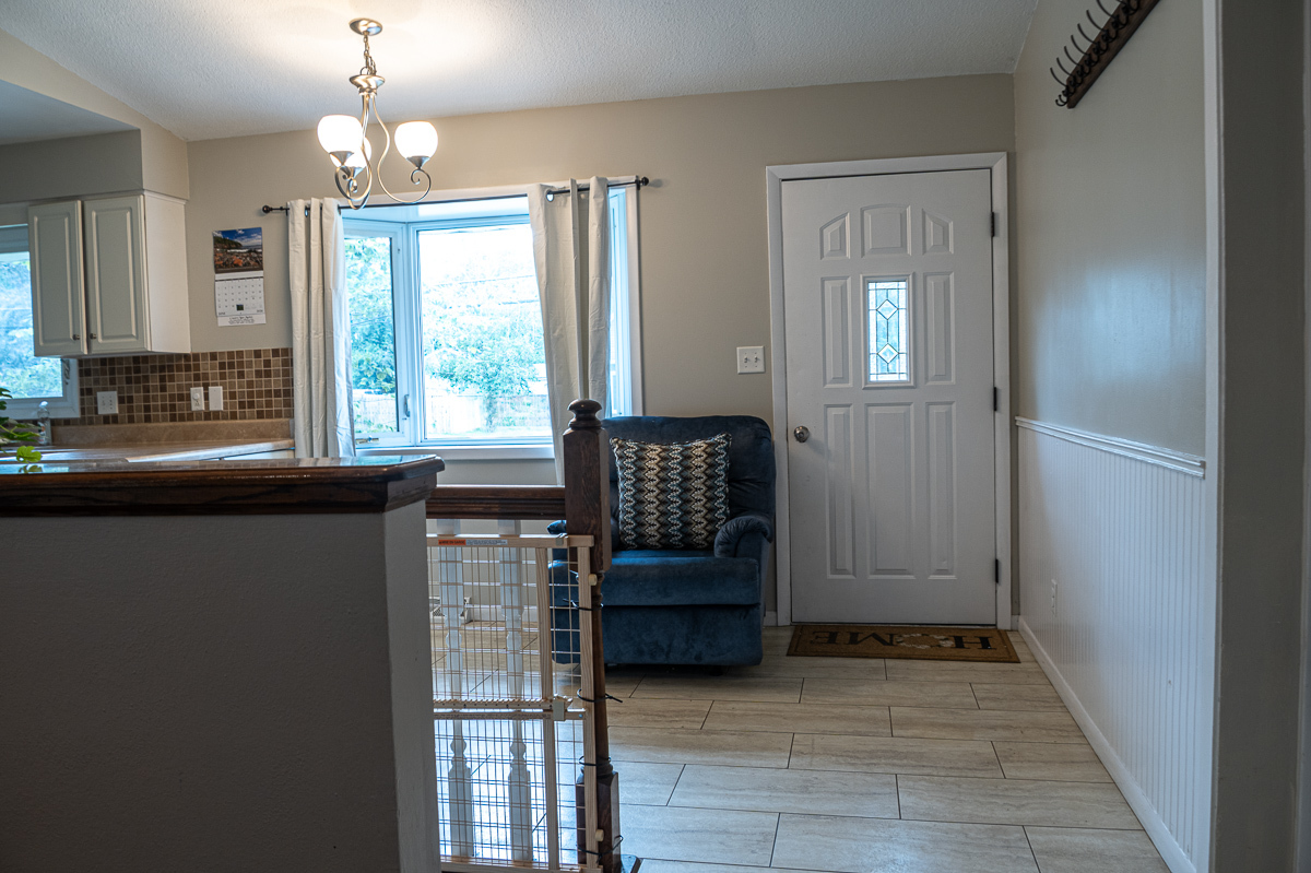 810 42nd Street Property Photo 8
