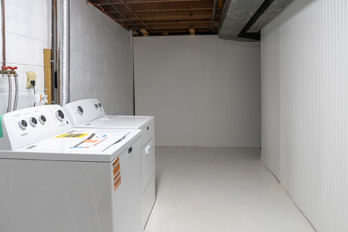 810 42nd Street Property Photo 24