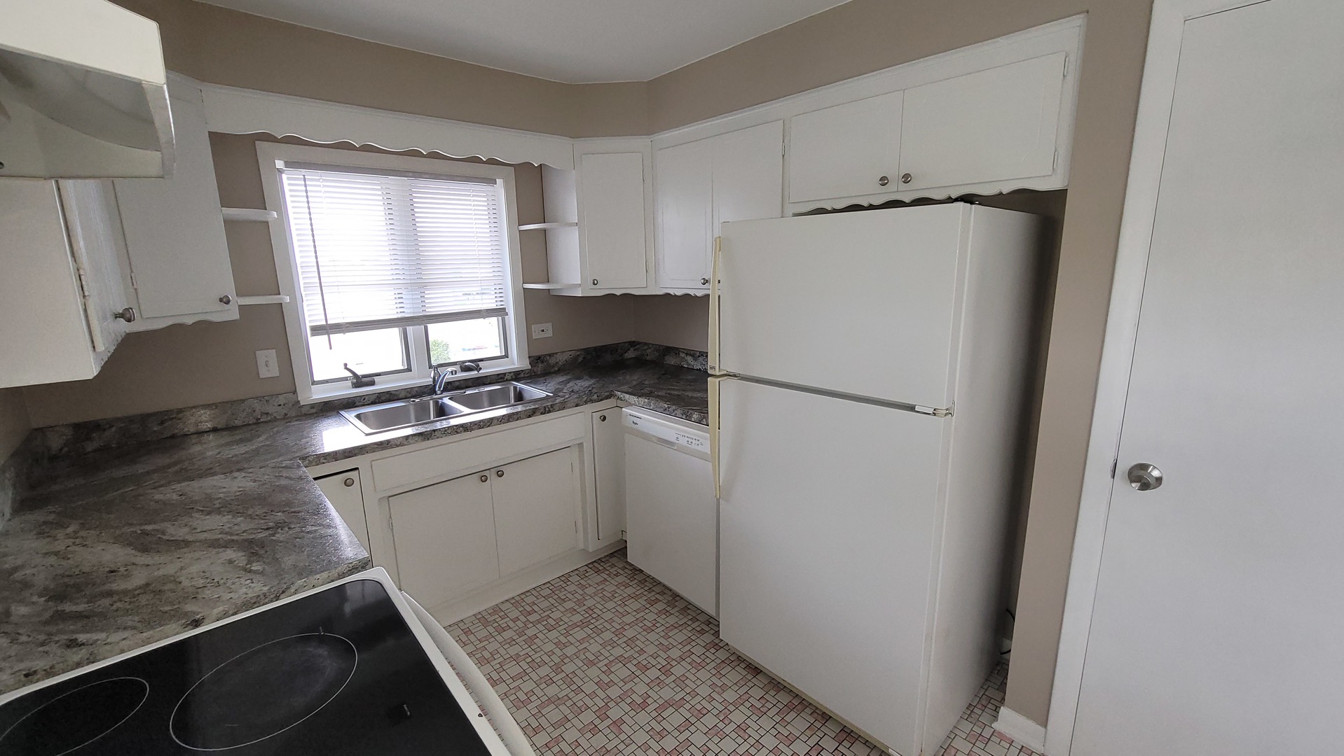 9600 S Komensky Avenue 3w Property Photo 3
