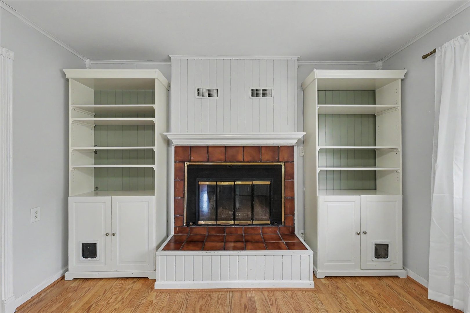 706 E Michigan Avenue Property Photo 6