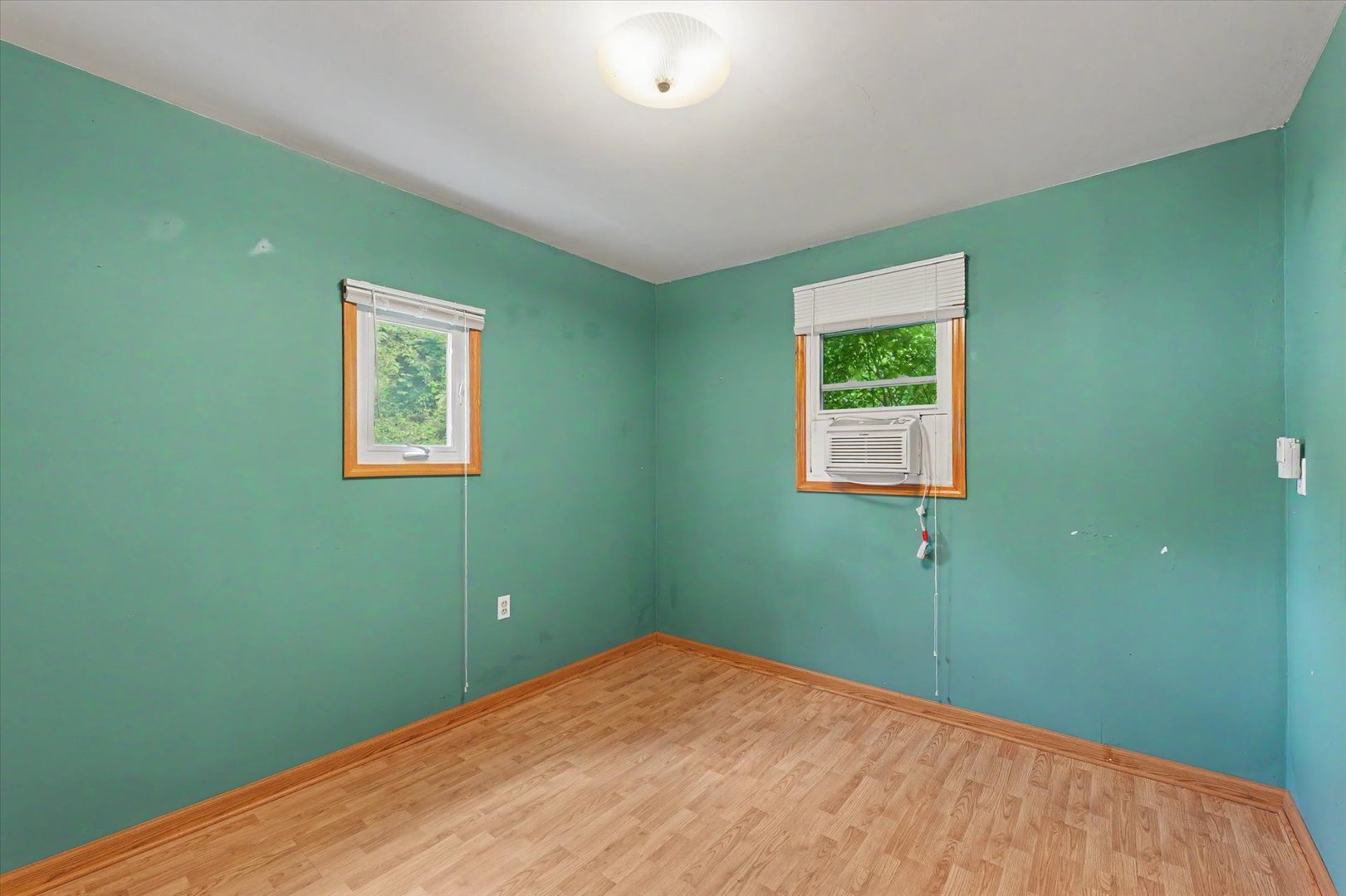 706 E Michigan Avenue Property Photo 32