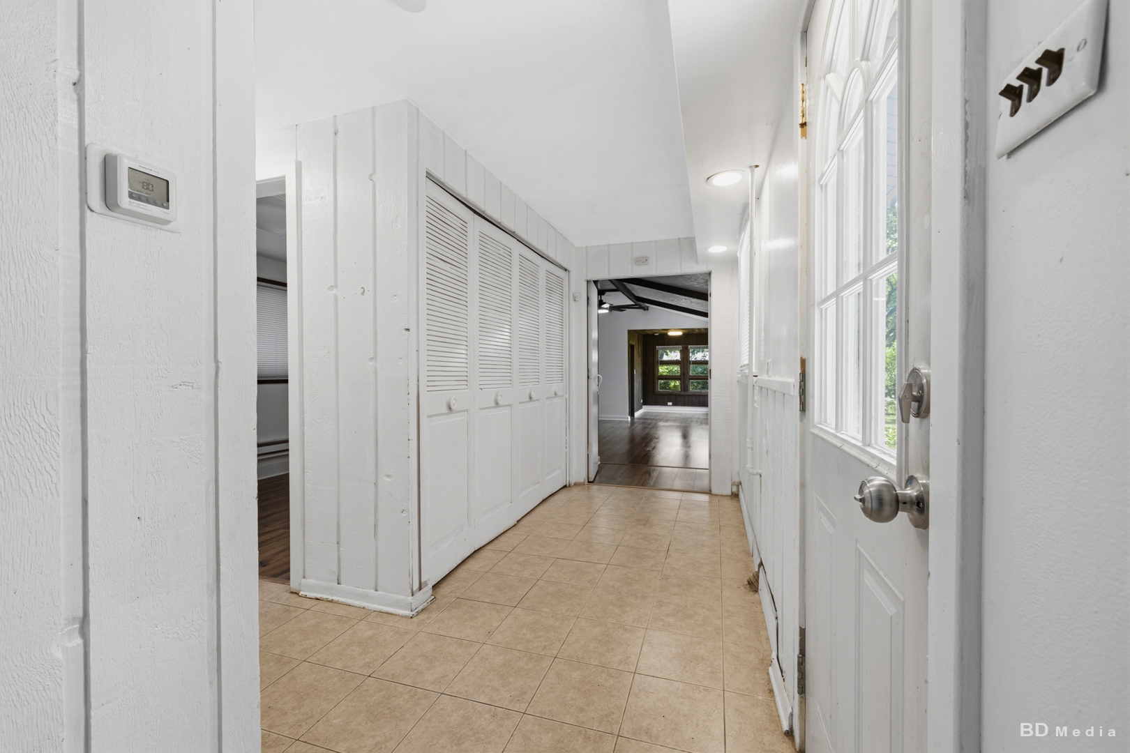 18055 Thomas Lane Property Photo 10