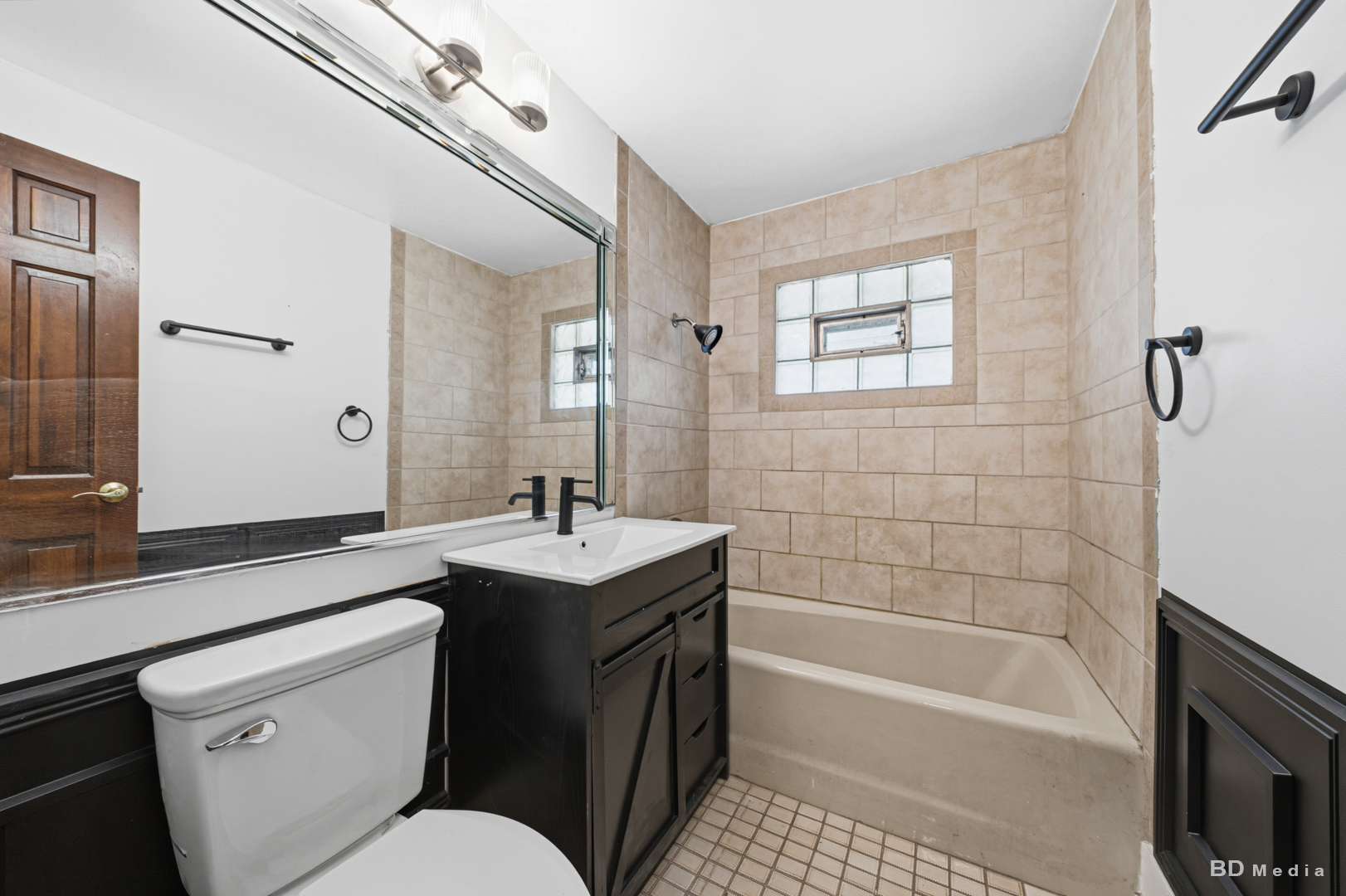 18055 Thomas Lane Property Photo 15