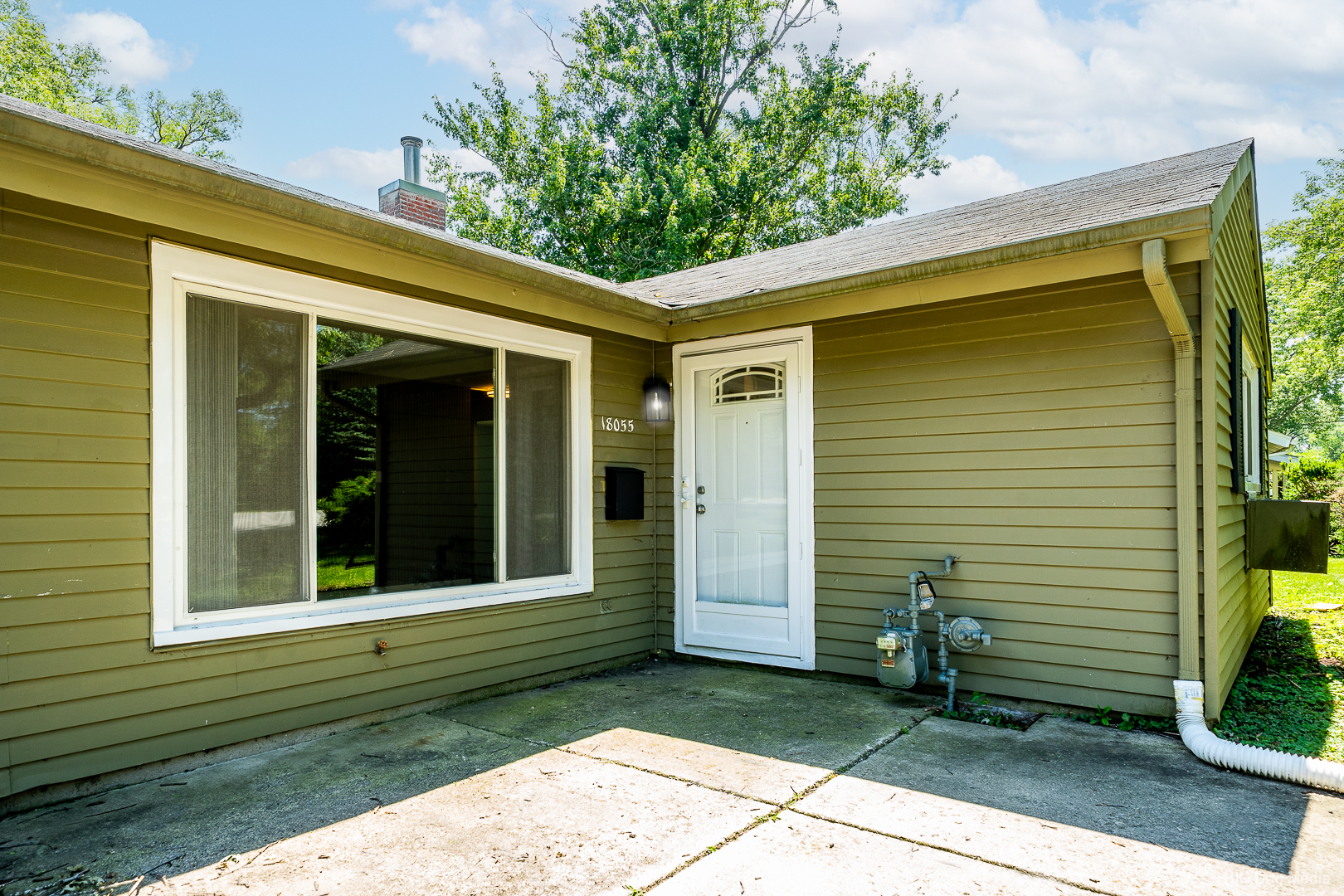 18055 Thomas Lane Property Photo 20