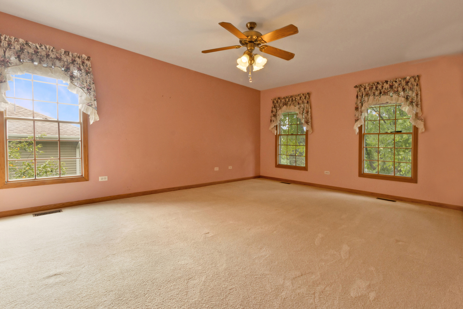 1832 E Vista Terrace Property Photo 13
