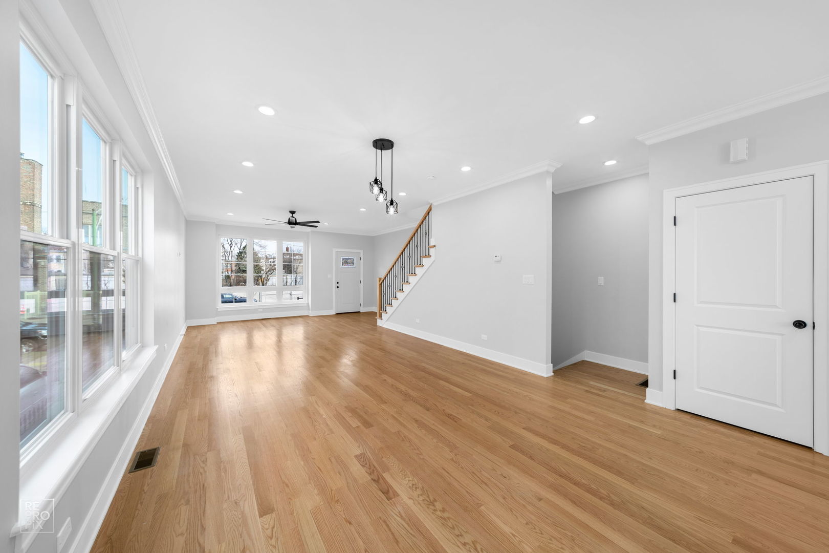 4241 W Walton Street Property Photo 4
