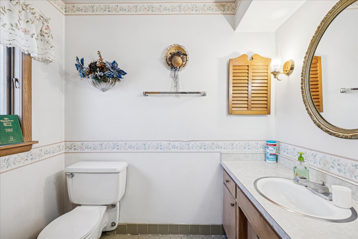 10129 Westmanor Drive Property Photo 7