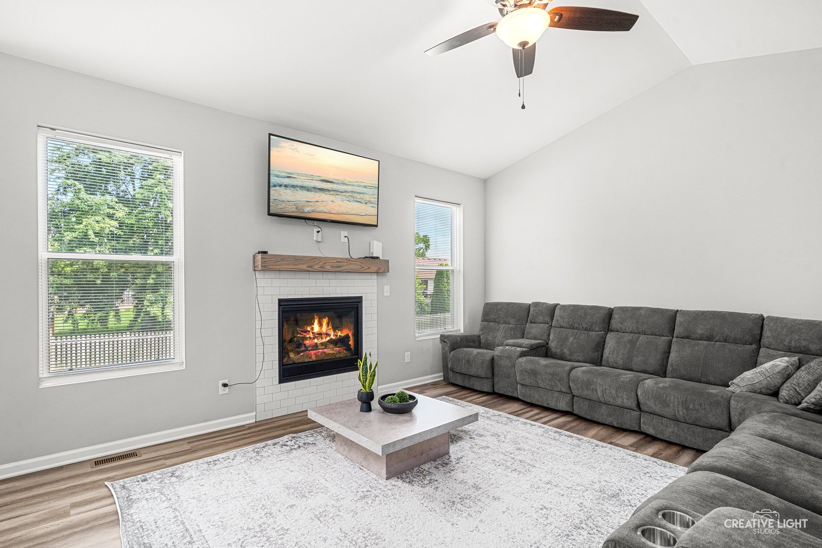 1209 Oakmont Court Property Photo 6