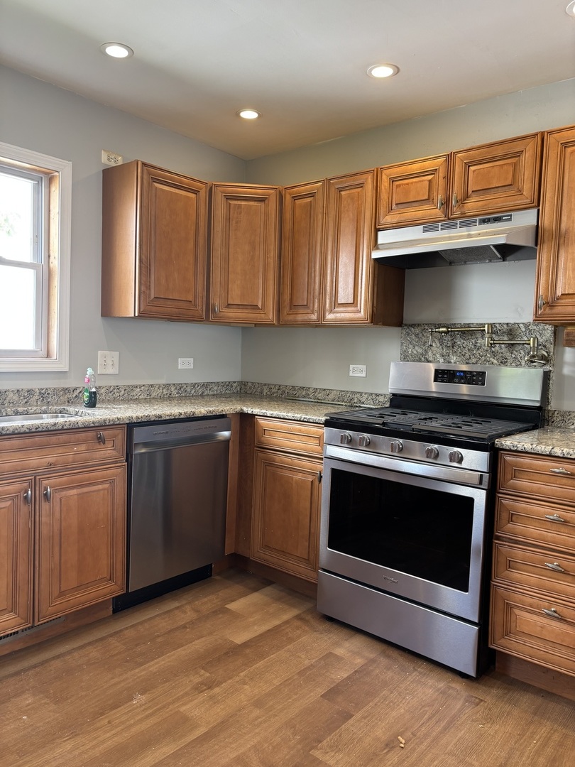 2322 Wallace Avenue Property Photo 3