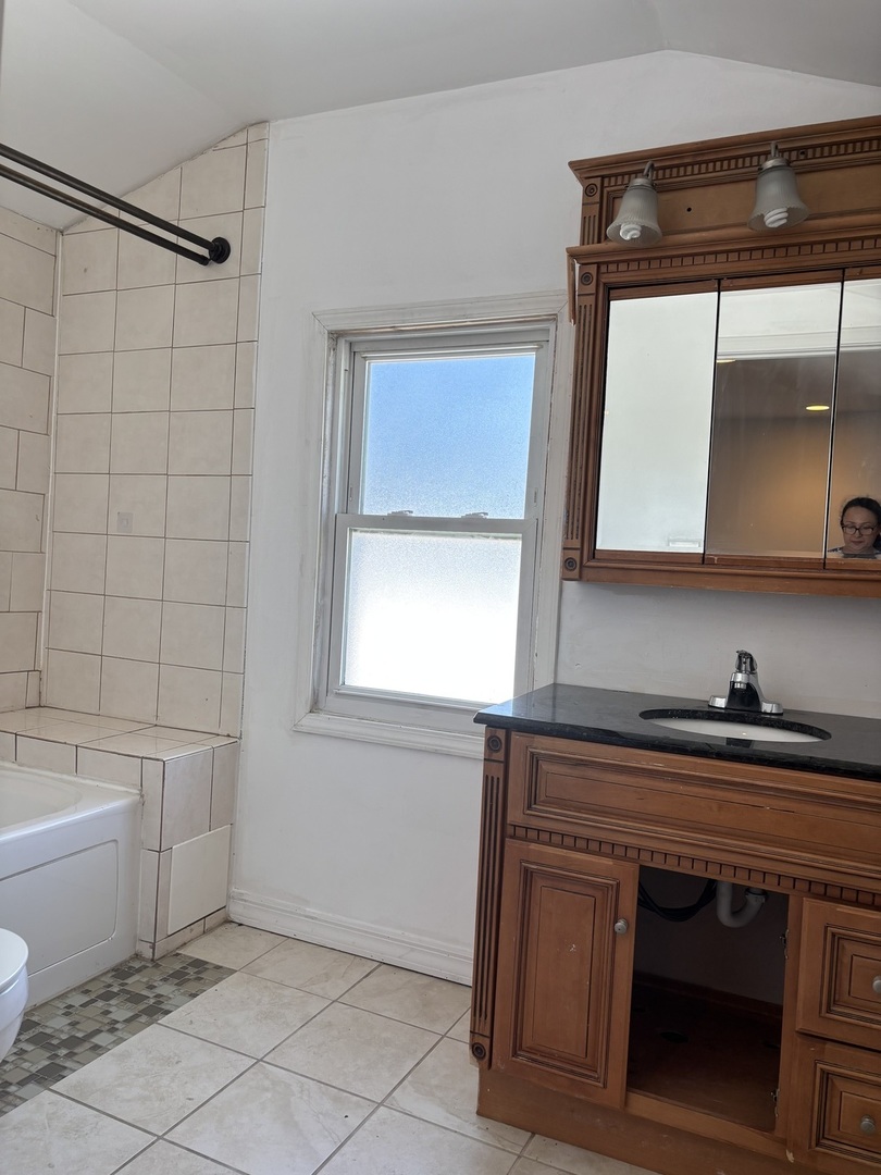 2322 Wallace Avenue Property Photo 9