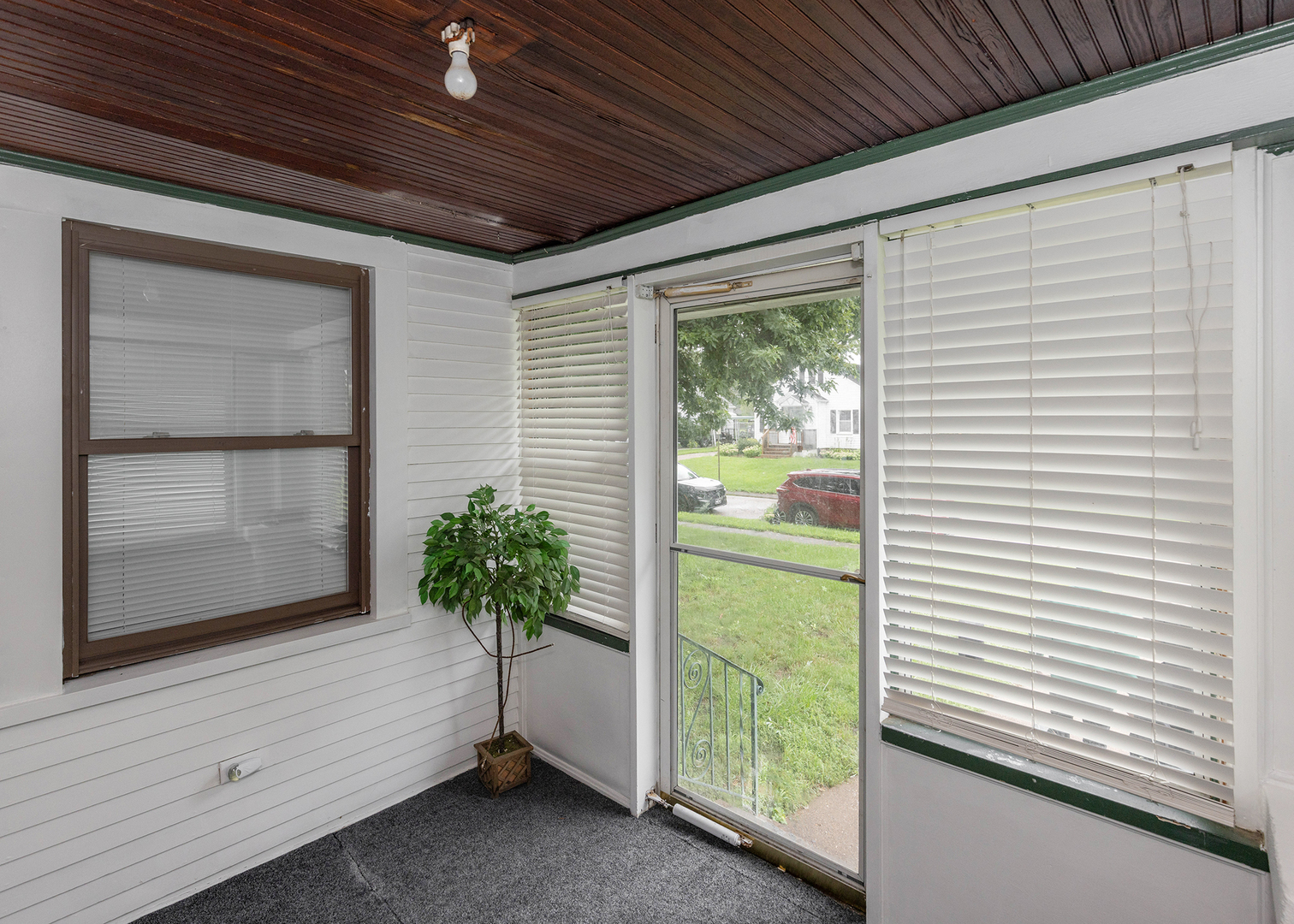 2014 33rd Street Property Photo 5