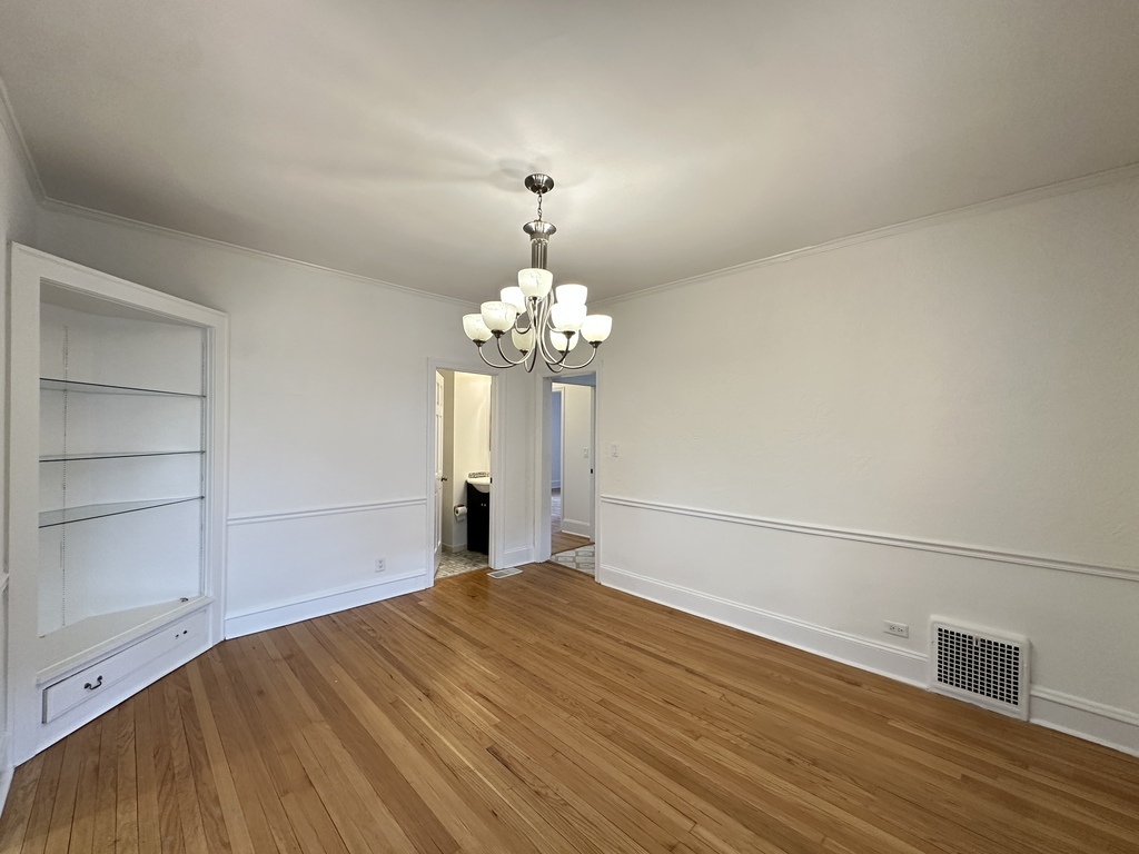 2611 Walnut Street 2 Property Photo 8