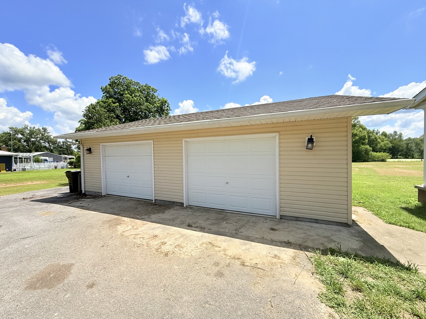 885 Wilson Street Property Photo 4