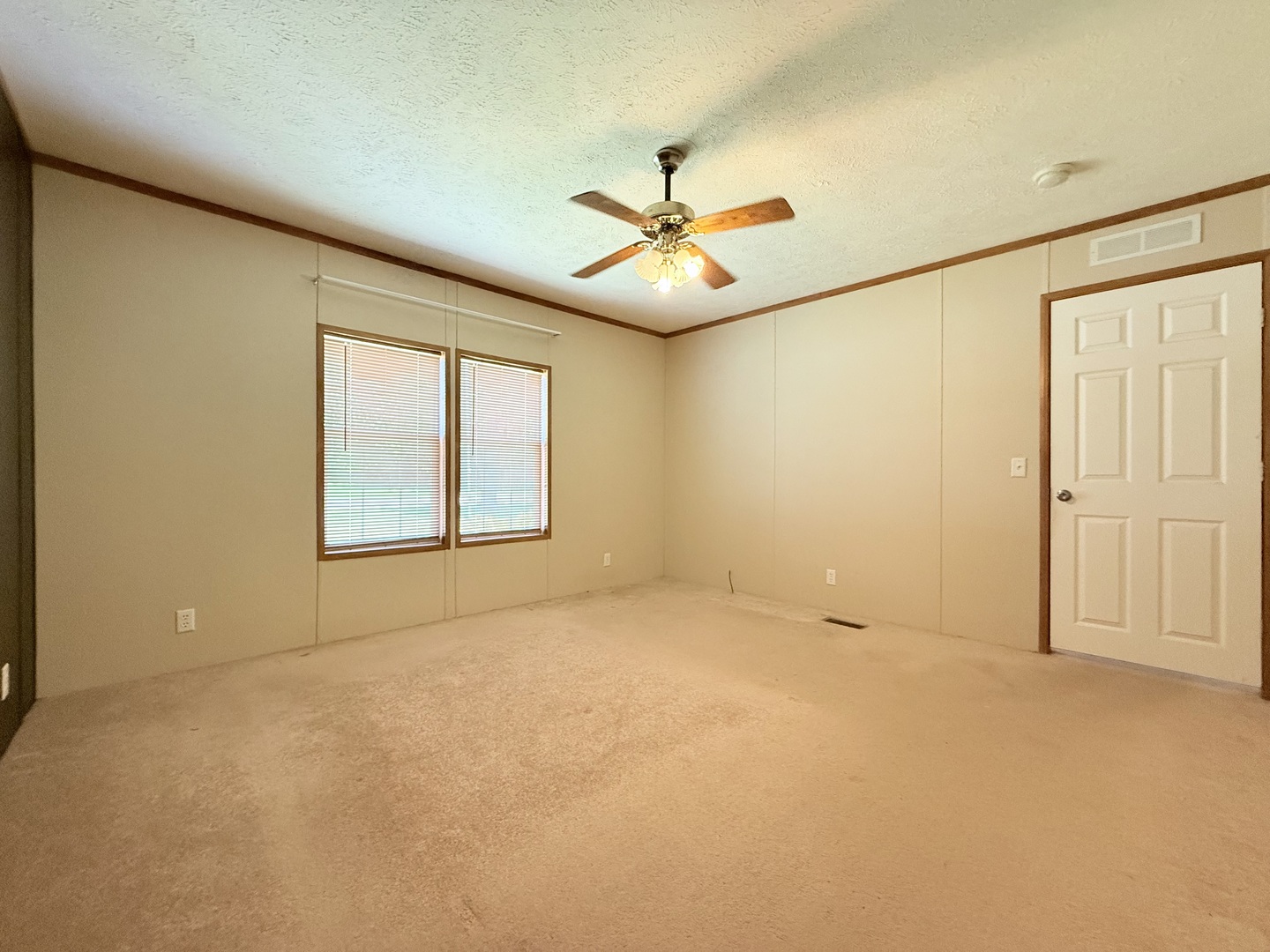 885 Wilson Street Property Photo 15