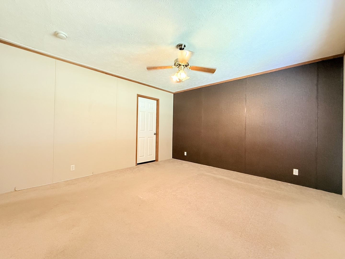 885 Wilson Street Property Photo 16