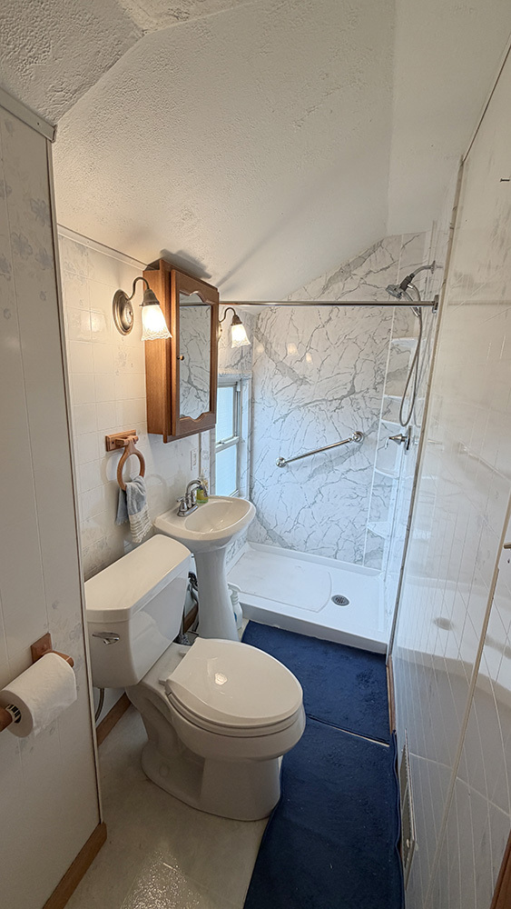 409 N Barber Avenue Property Photo 17