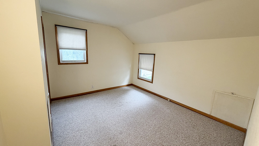 409 N Barber Avenue Property Photo 18