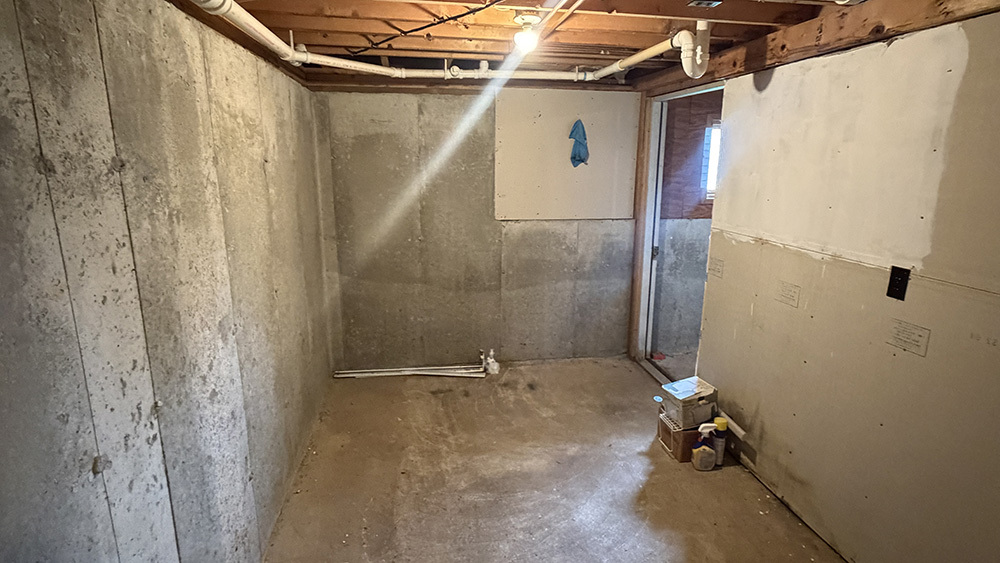 409 N Barber Avenue Property Photo 22