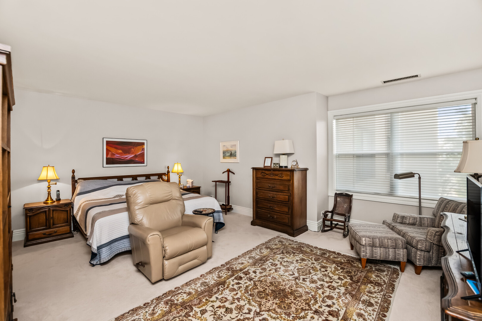 4545 W Touhy Avenue 325w Property Photo 8