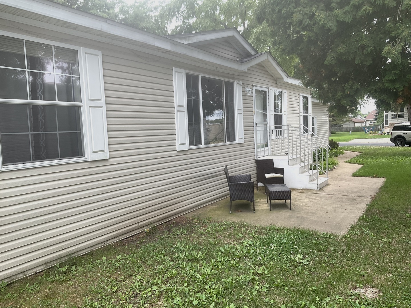 406 Spruce Drive Property Photo 1