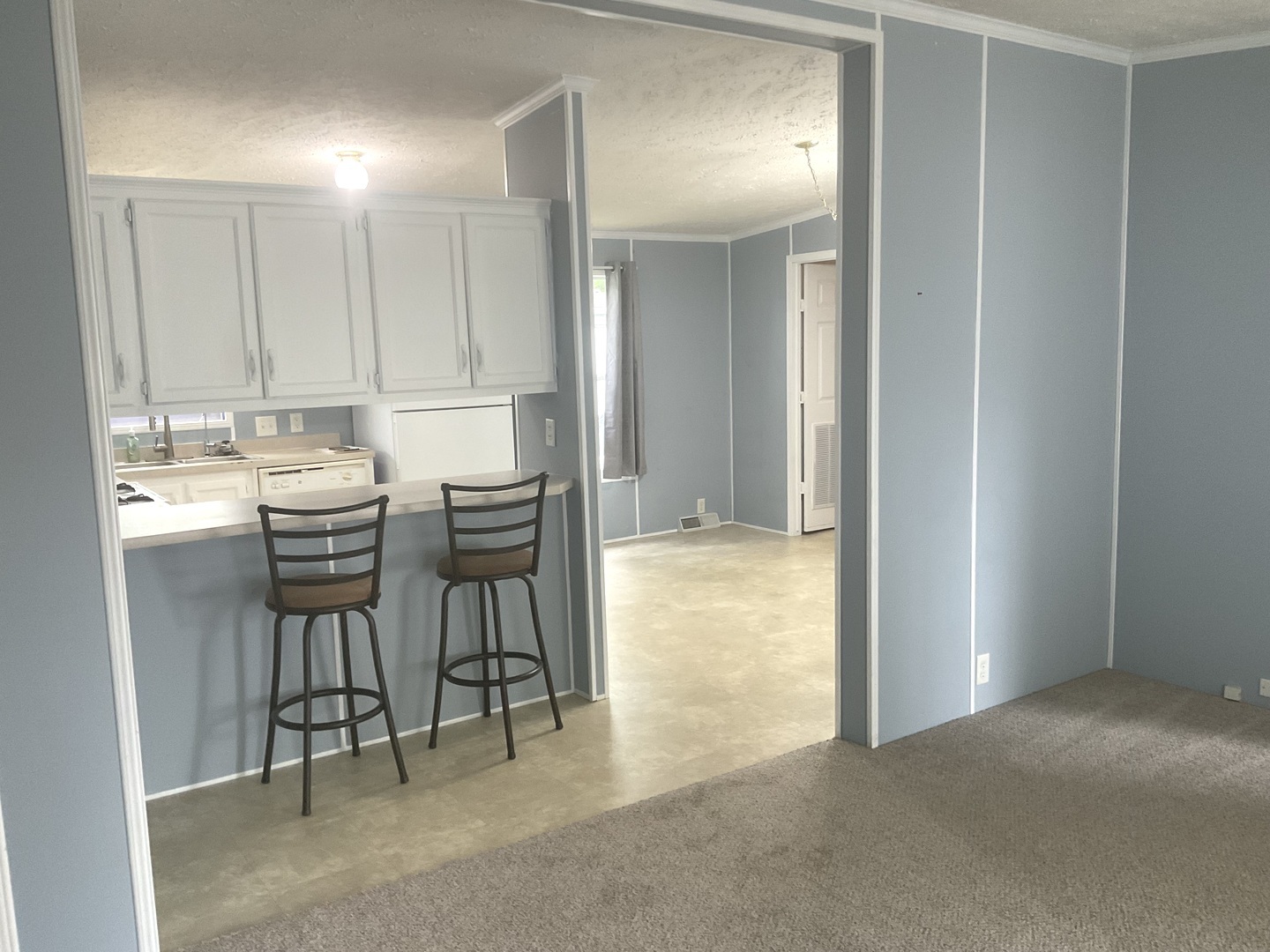 406 Spruce Drive Property Photo 2