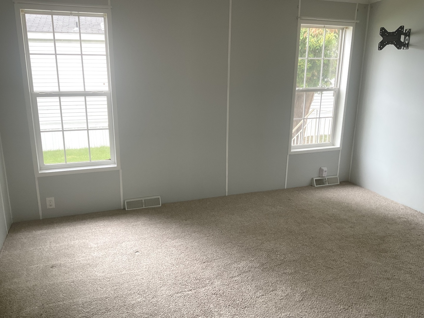 406 Spruce Drive Property Photo 4